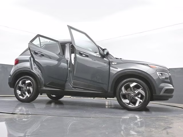 2025 Ecotronic Gray Hyundai Venue SEL FWD SUV