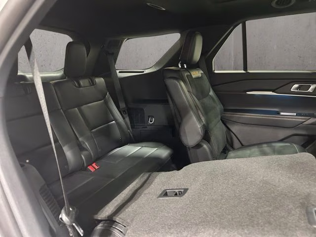 2026 Star White Metallic Tri-Coat Ford Explorer Tremor 4X4 SUV