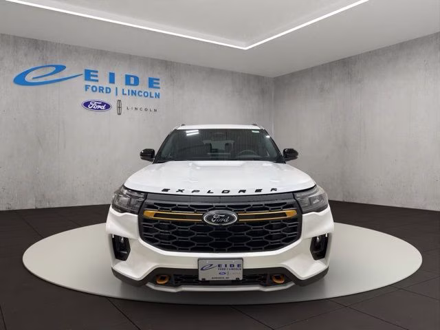 2026 Star White Metallic Tri-Coat Ford Explorer Tremor 4X4 SUV