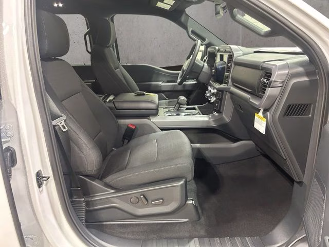2026 Oxford White Ford F-150 XLT Black Appearance 4X4 Truck