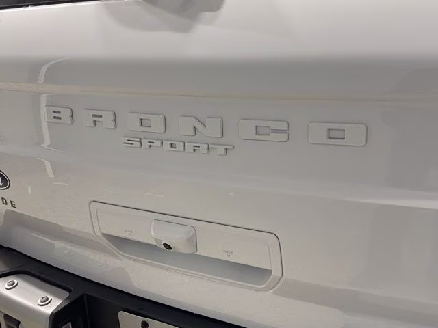 2026 Oxford White Ford Bronco Sport Badlands 4X4 SUV