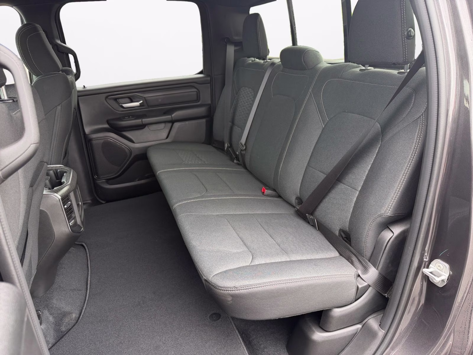 2026 Diamond Black Crystal Pearlcoat Ram 1500 Express 4X4 Truck