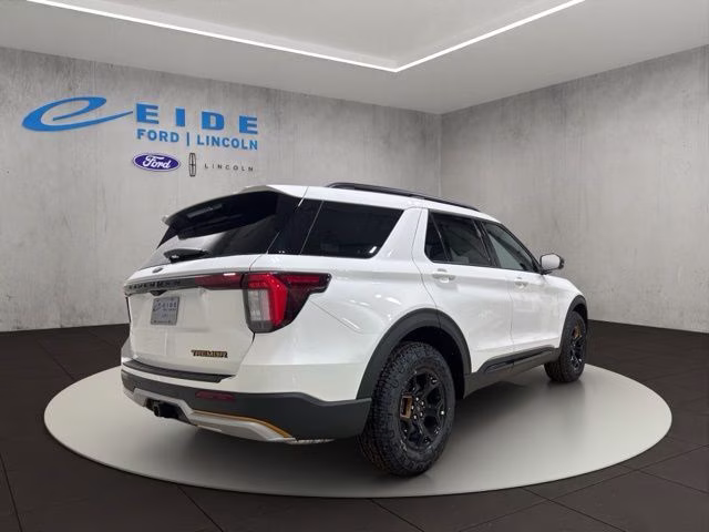 2026 Star White Metallic Tri-Coat Ford Explorer Tremor 4X4 SUV