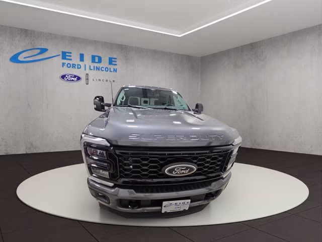 2026 Carbonized Gray Metallic Ford Super Duty F-350 SRW Lariat Black Appearance 4X4 Truck