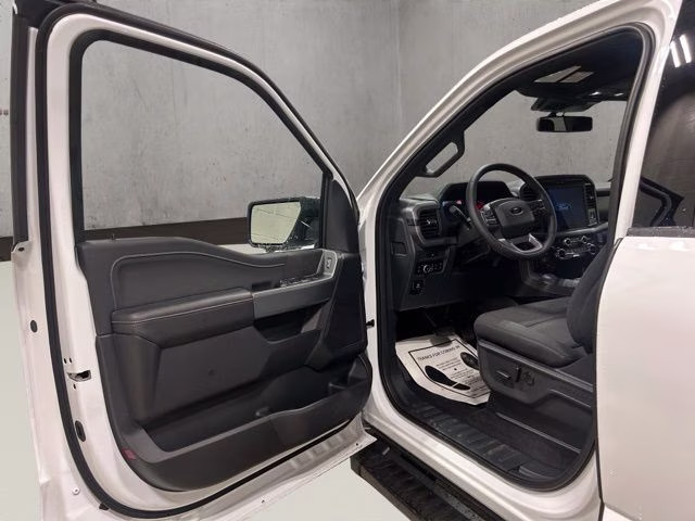 2026 Oxford White Ford F-150 XLT Black Appearance 4X4 Truck