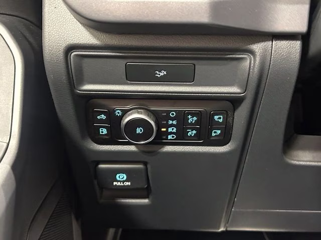 2026 Oxford White Ford F-150 XLT Black Appearance 4X4 Truck