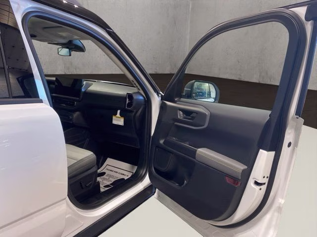 2026 Oxford White Ford Bronco Sport Badlands 4X4 SUV