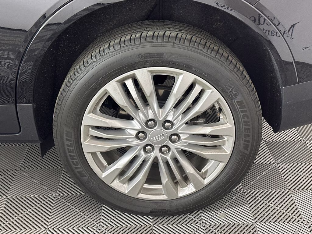 2019 Stellar Black Metallic Cadillac XT5 Premium Luxury FWD SUV
