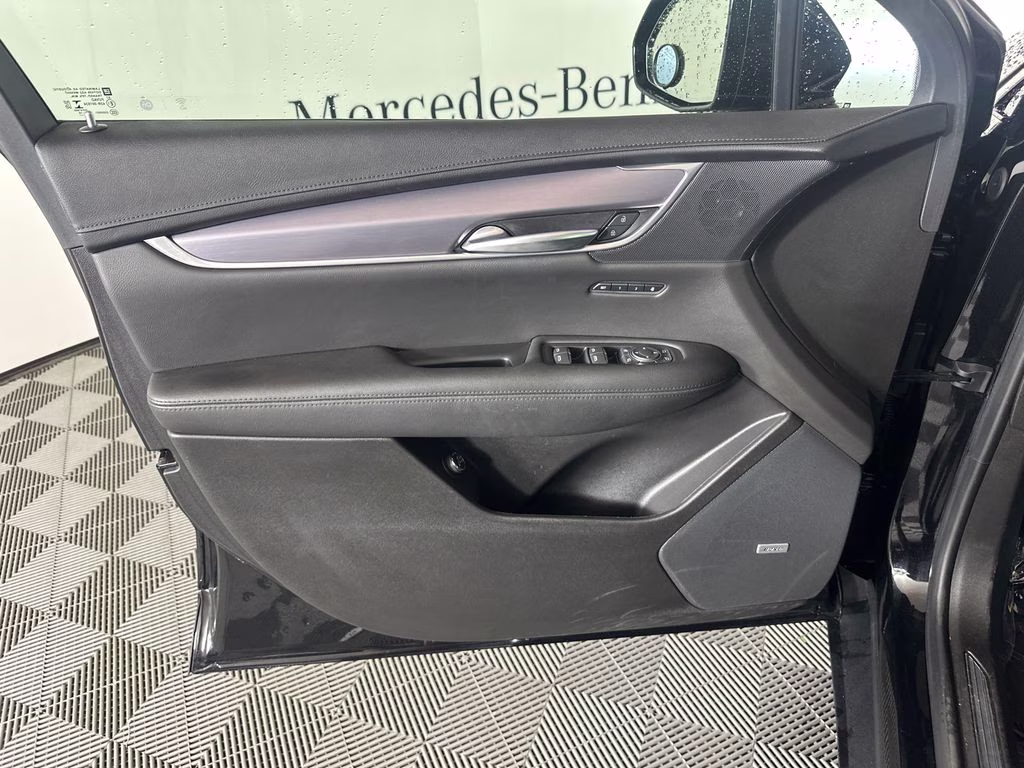 2019 Stellar Black Metallic Cadillac XT5 Premium Luxury FWD SUV