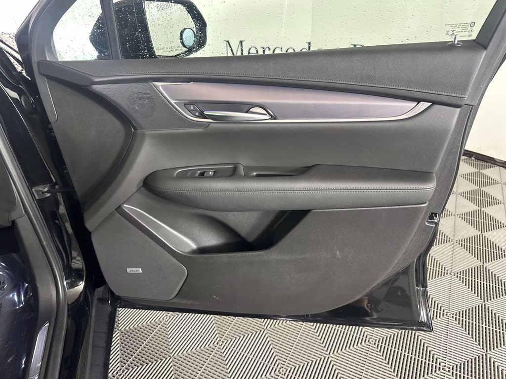 2019 Stellar Black Metallic Cadillac XT5 Premium Luxury FWD SUV