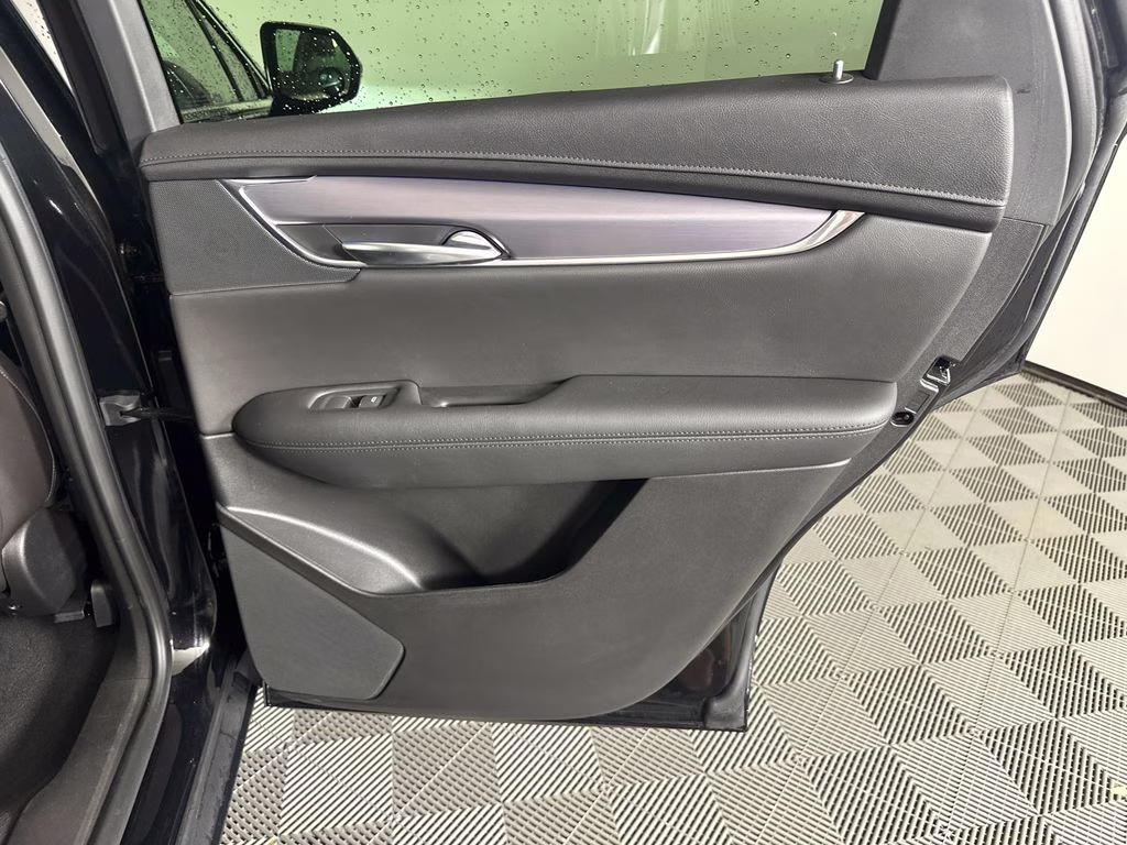 2019 Stellar Black Metallic Cadillac XT5 Premium Luxury FWD SUV