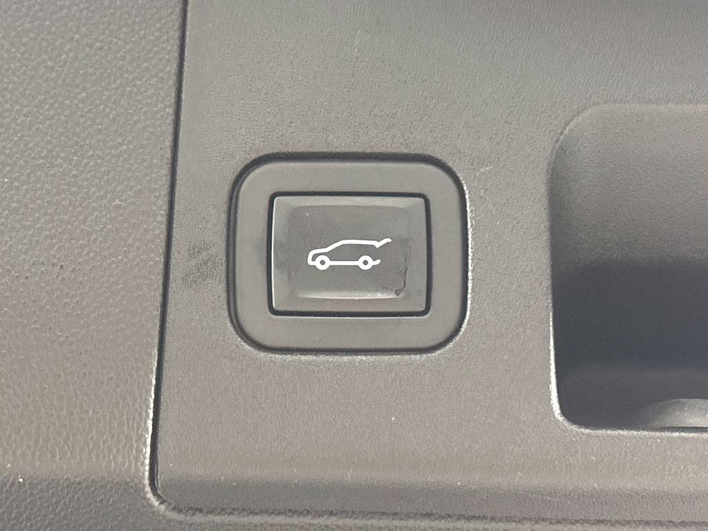 2019 Stellar Black Metallic Cadillac XT5 Premium Luxury FWD SUV
