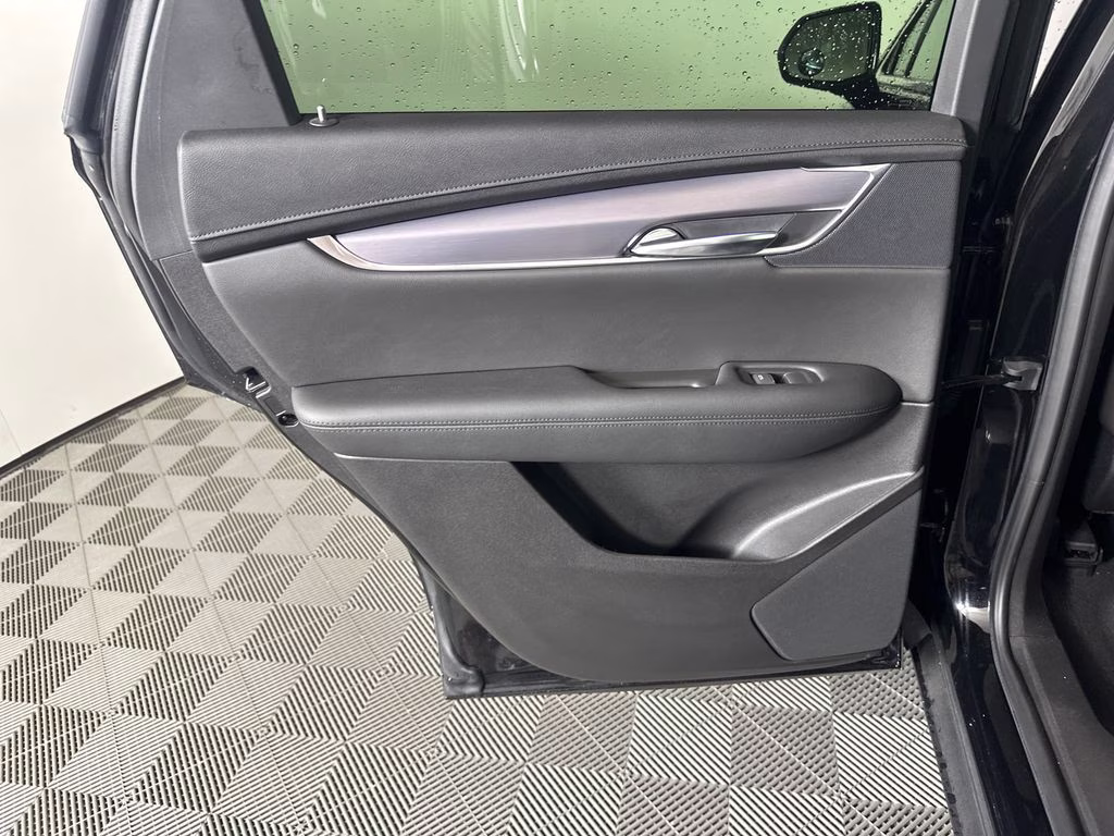 2019 Stellar Black Metallic Cadillac XT5 Premium Luxury FWD SUV