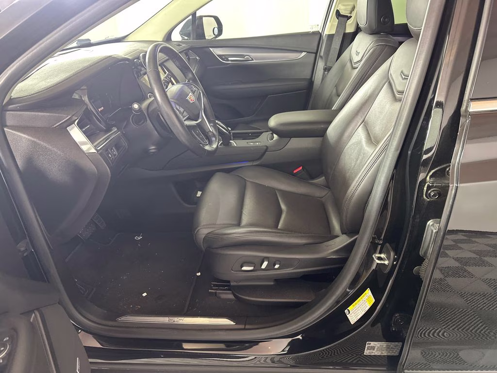 2019 Stellar Black Metallic Cadillac XT5 Premium Luxury FWD SUV