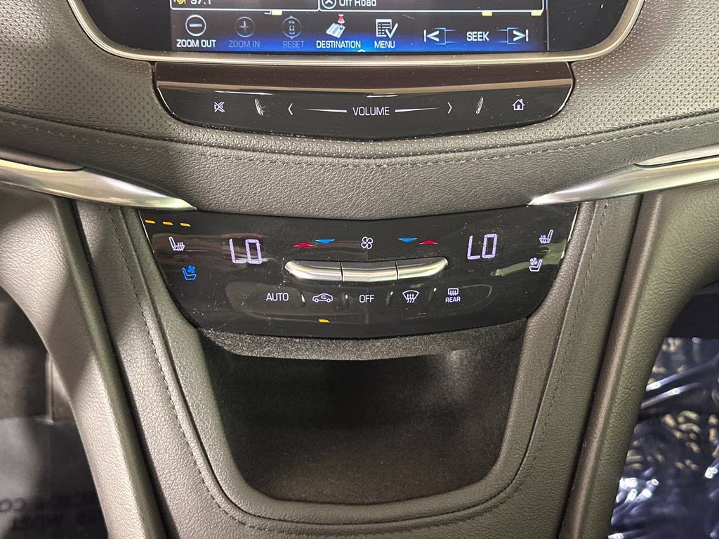 2019 Stellar Black Metallic Cadillac XT5 Premium Luxury FWD SUV