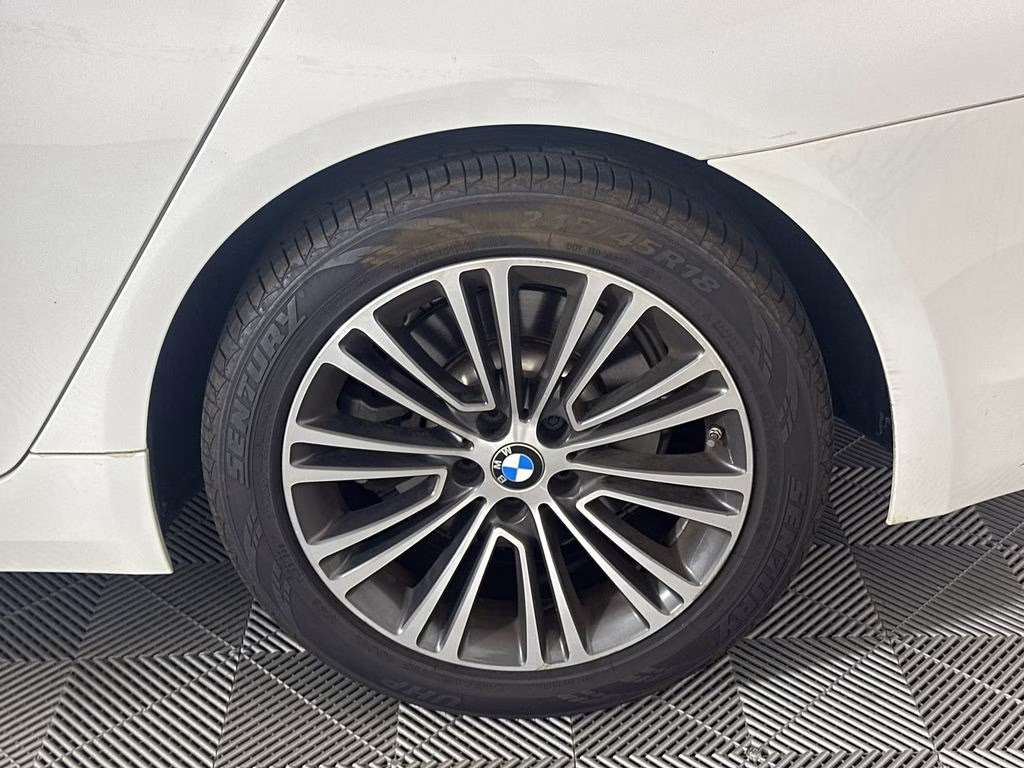 2017 Alpine White BMW 5 Series 530i RWD Sedan