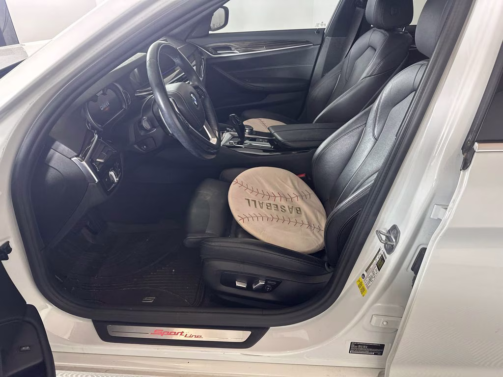 2017 Alpine White BMW 5 Series 530i RWD Sedan