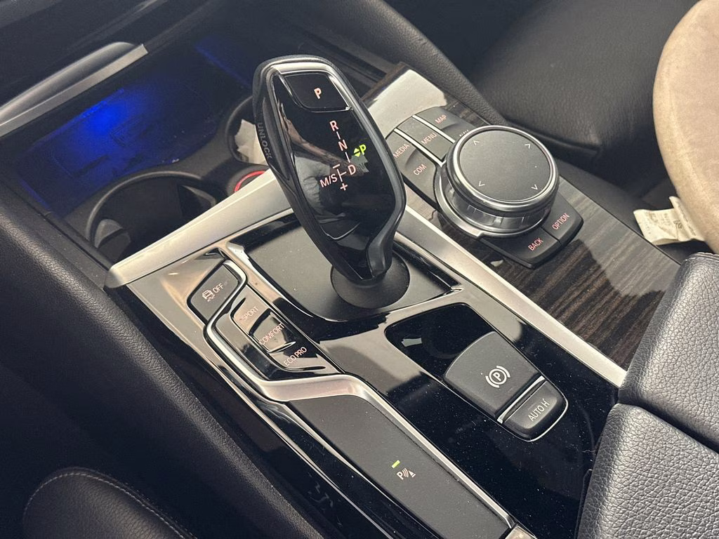 2017 Alpine White BMW 5 Series 530i RWD Sedan
