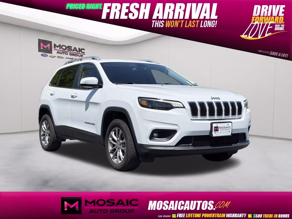 2019 Bright White Clearcoat Jeep Cherokee Latitude Plus 4X4 SUV