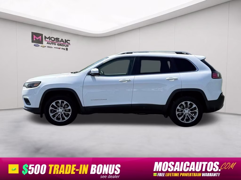 2019 Bright White Clearcoat Jeep Cherokee Latitude Plus 4X4 SUV