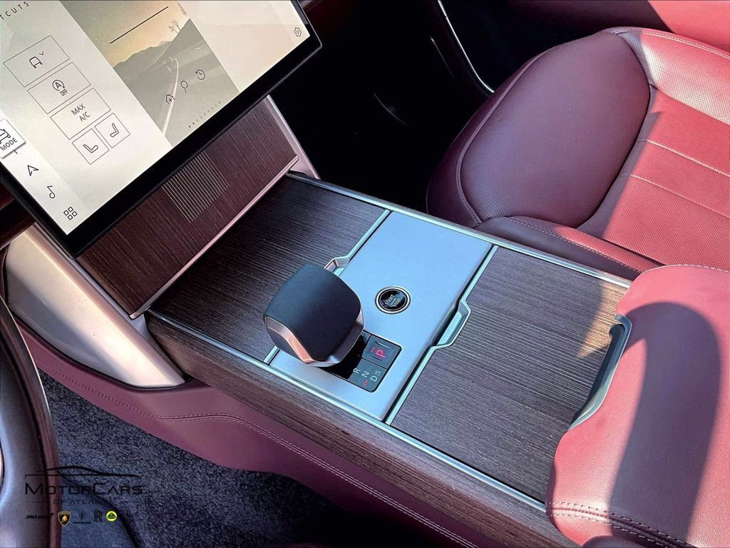 2025 Fuji White Land Rover Range Rover Autobiography SV AWD SUV