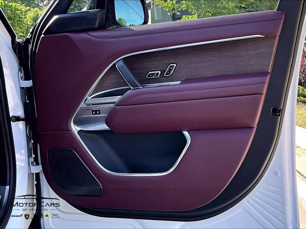 2025 Fuji White Land Rover Range Rover Autobiography SV AWD SUV