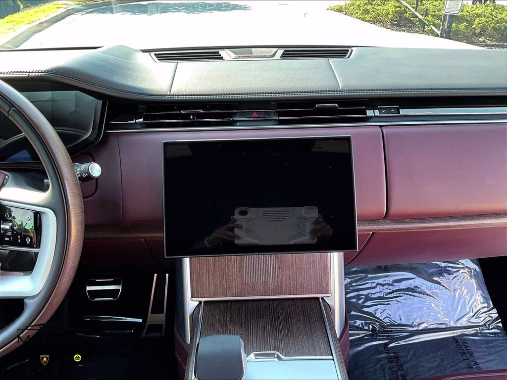 2025 Fuji White Land Rover Range Rover Autobiography SV AWD SUV