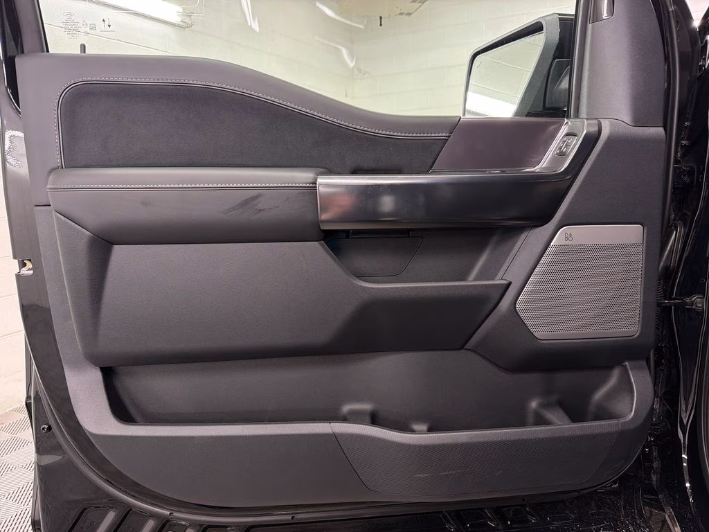 2026 AGATE BLACK Ford F-150 Platinum 4X4 Truck