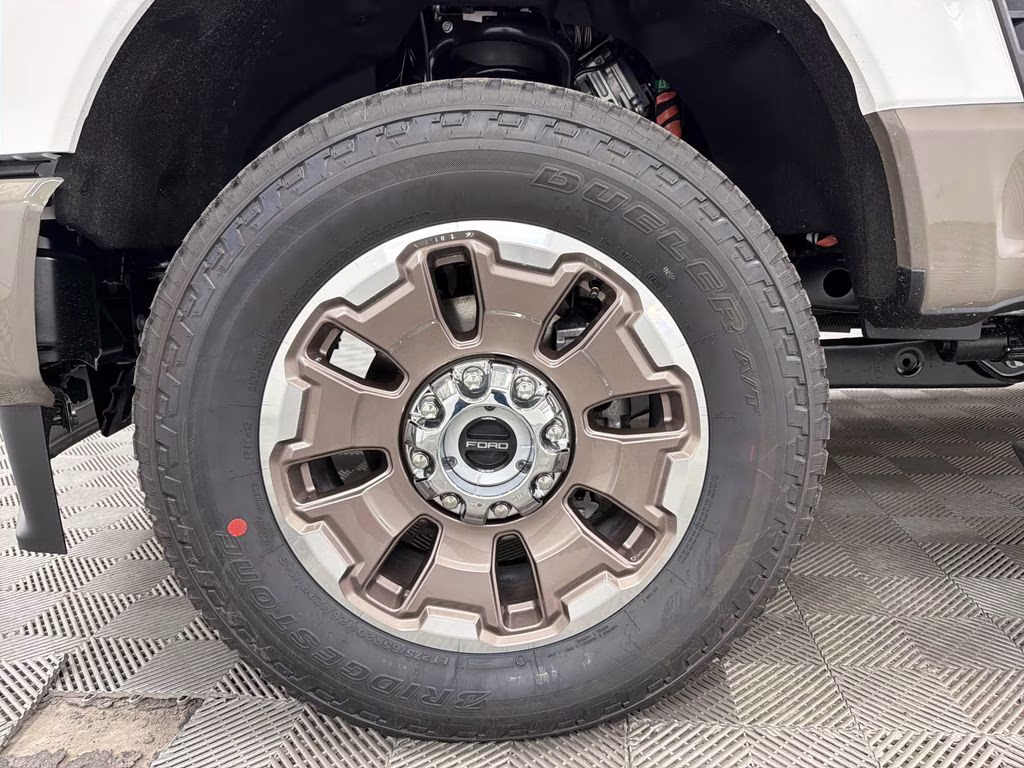 2026 STAR WHITE Ford Super Duty F-250 SRW King Ranch 4X4 Truck