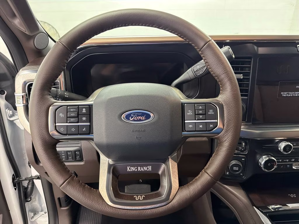 2026 STAR WHITE Ford Super Duty F-250 SRW King Ranch 4X4 Truck