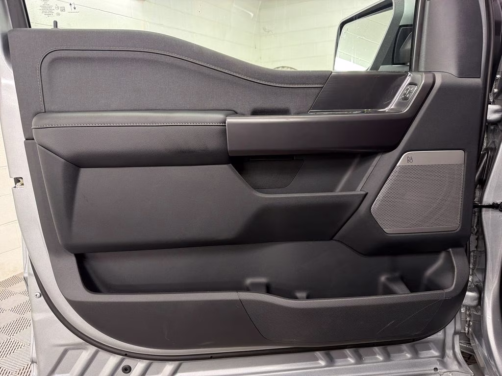 2026 ICONIC SILVER Ford F-150 Lariat 4X4 Truck