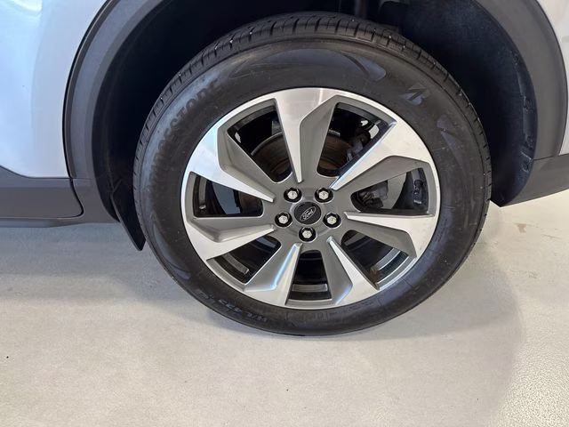 2024 Silver Ford Escape Platinum AWD SUV