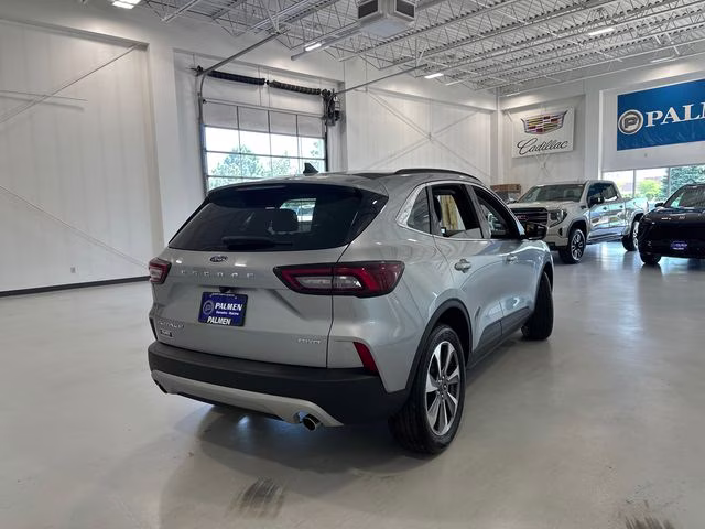 2024 Silver Ford Escape Platinum AWD SUV