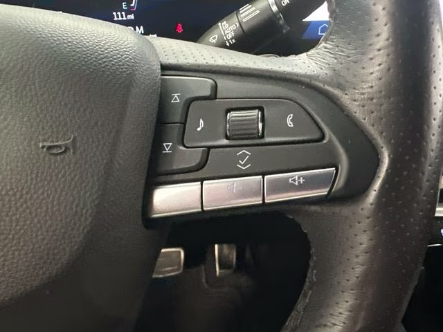2024 Crystal White Tricoat Cadillac XT4 Sport AWD SUV