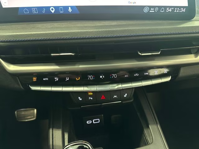 2024 Crystal White Tricoat Cadillac XT4 Sport AWD SUV