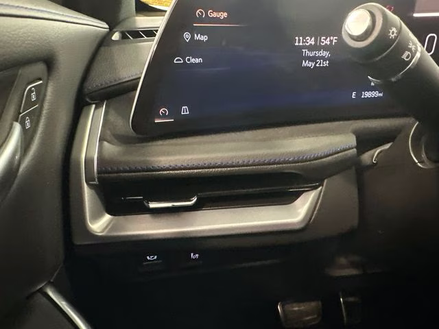 2024 Crystal White Tricoat Cadillac XT4 Sport AWD SUV