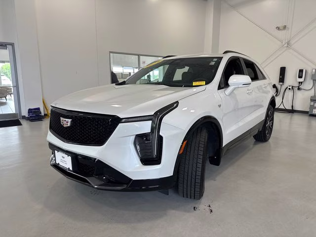 2024 Crystal White Tricoat Cadillac XT4 Sport AWD SUV