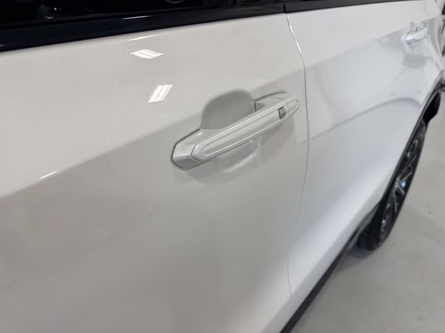2024 Crystal White Tricoat Cadillac XT4 Sport AWD SUV
