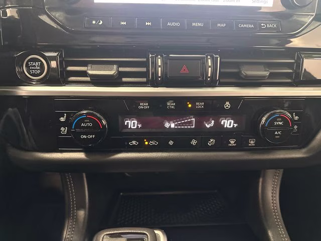 2024 Obsidian Green Pearl/Super Black Nissan Pathfinder Platinum 4X4 SUV