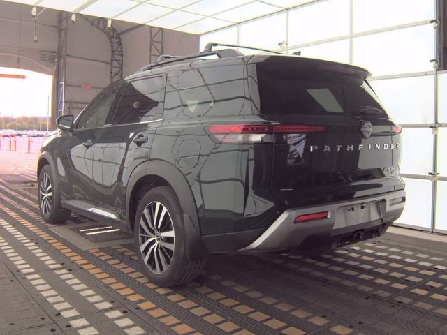 2024 Obsidian Green Pearl/Super Black Nissan Pathfinder Platinum 4X4 SUV