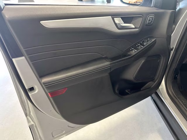 2024 Silver Ford Escape Platinum AWD SUV
