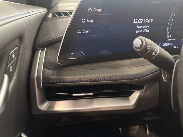 2024 Crystal White Tricoat Cadillac XT4 Sport AWD SUV