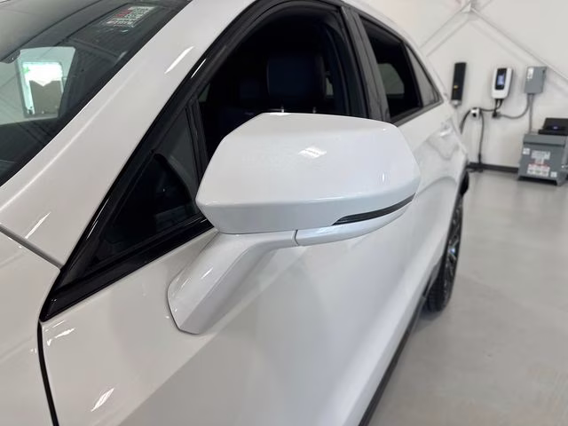 2024 Crystal White Tricoat Cadillac XT4 Sport AWD SUV