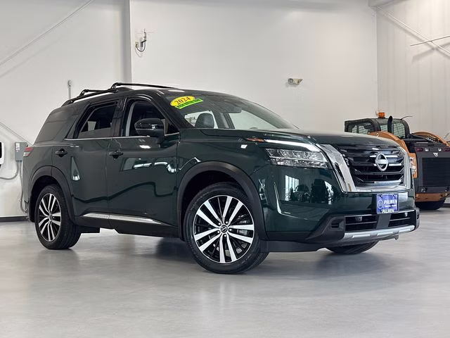 2024 Obsidian Green Pearl/Super Black Nissan Pathfinder Platinum 4X4 SUV
