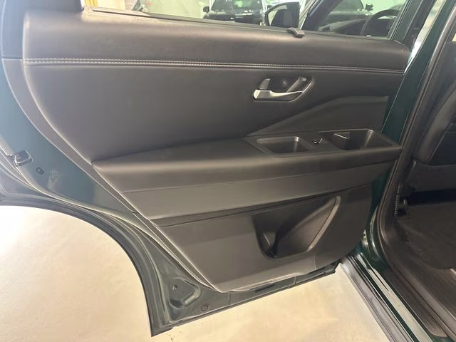2024 Obsidian Green Pearl/Super Black Nissan Pathfinder Platinum 4X4 SUV