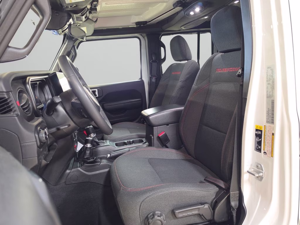 2025 Bright White Clearcoat Jeep Wrangler Rubicon 4X4 SUV