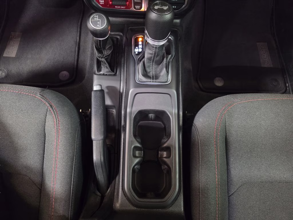 2025 Bright White Clearcoat Jeep Wrangler Rubicon 4X4 SUV