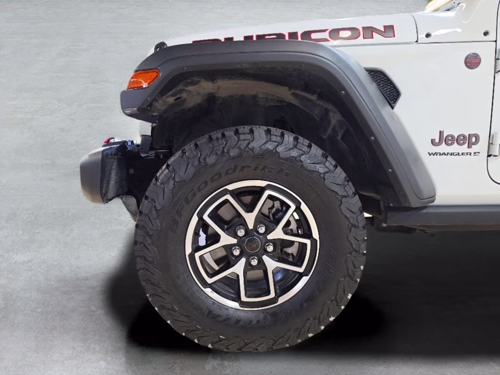 2025 Bright White Clearcoat Jeep Wrangler Rubicon 4X4 SUV