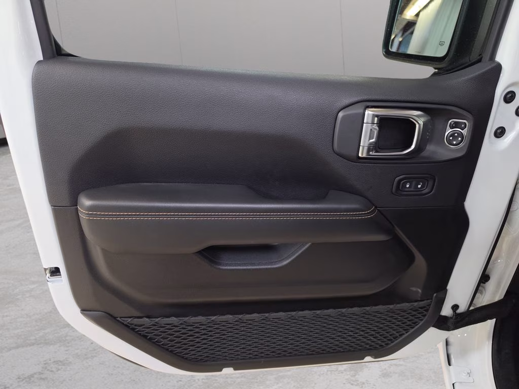 2025 Bright White Clearcoat Jeep Wrangler 4xe Sahara 4X4 SUV