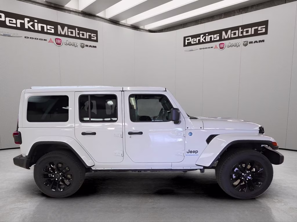 2025 Bright White Clearcoat Jeep Wrangler 4xe Sahara 4X4 SUV